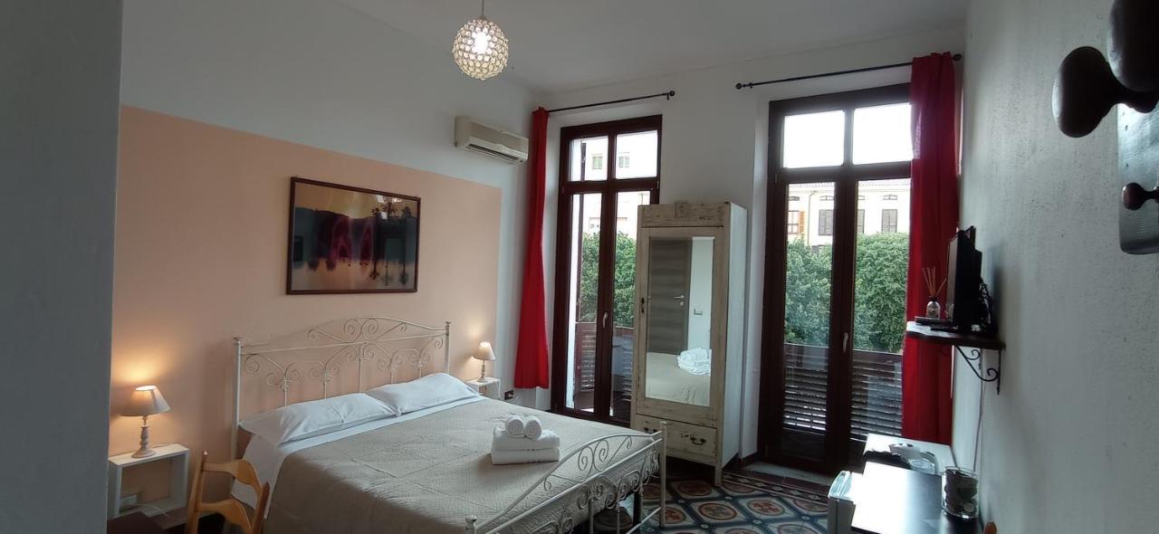 Onlyrooms III - Piazza Jenne Cagliari Exterior photo