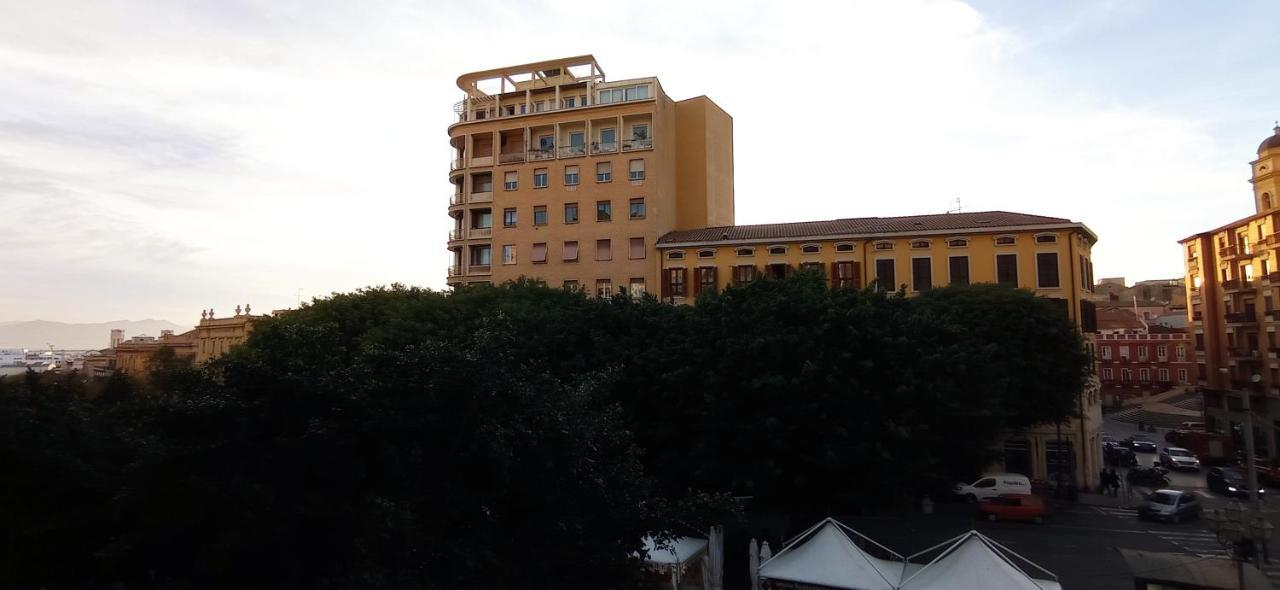 Onlyrooms III - Piazza Jenne Cagliari Exterior photo