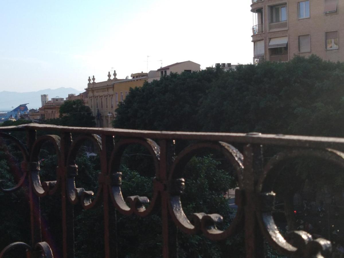 Onlyrooms III - Piazza Jenne Cagliari Exterior photo