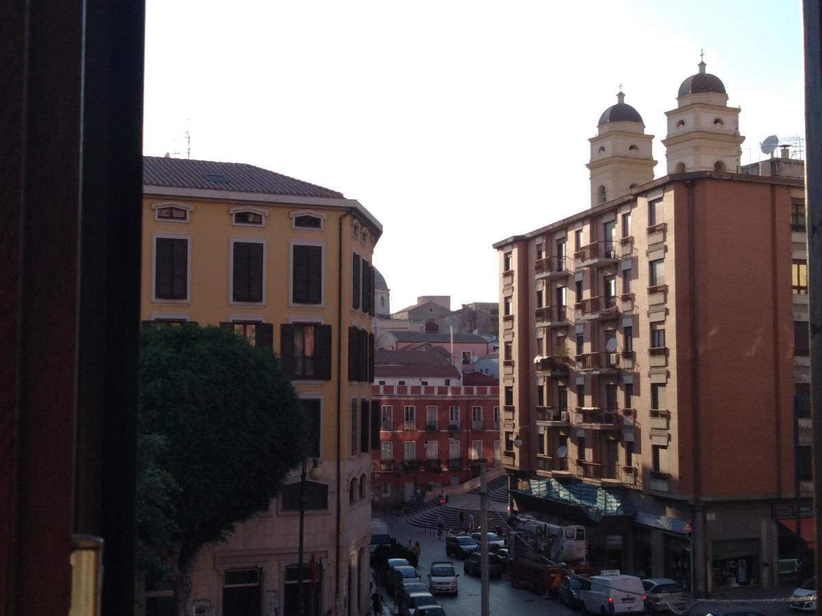 Onlyrooms III - Piazza Jenne Cagliari Exterior photo